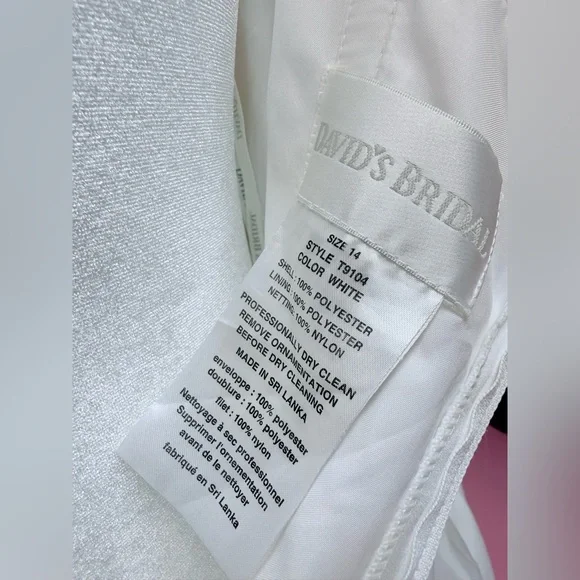 Elegant David’s Bridal White Strapless Gown - Picture 7 of 7